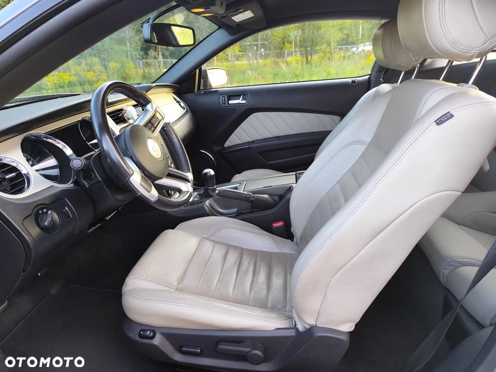 Ford Mustang 3.7 V6 Premium - 13