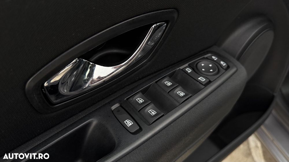 Renault Megane dCi 110 FAP EDC Paris Business - 13