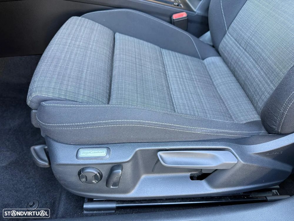 VW Passat 1.5 TSI Business - 26