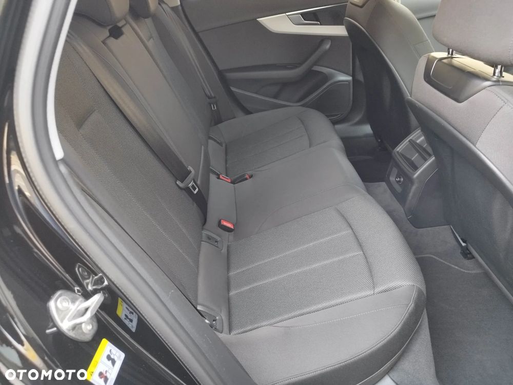 Audi A4 Avant 40 TDI S tronic - 33