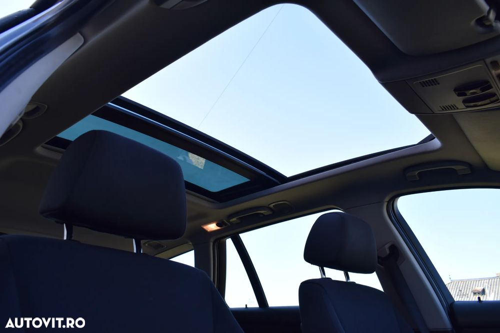 BMW Seria 3 318d Sport Line - 35