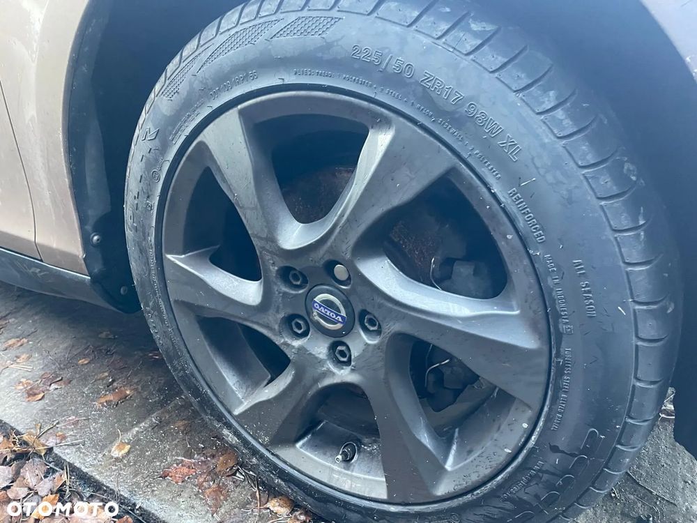 alu felgi 17 volvo v40 v60 s60  225/50/17  5x108 - 2