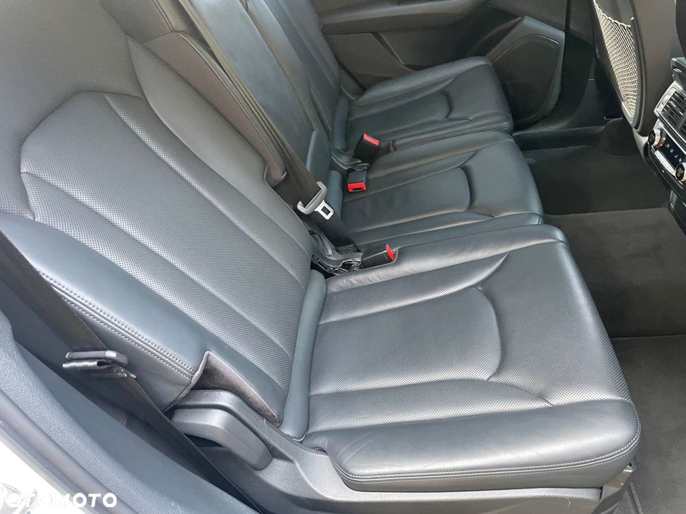 Audi Q7 - 10