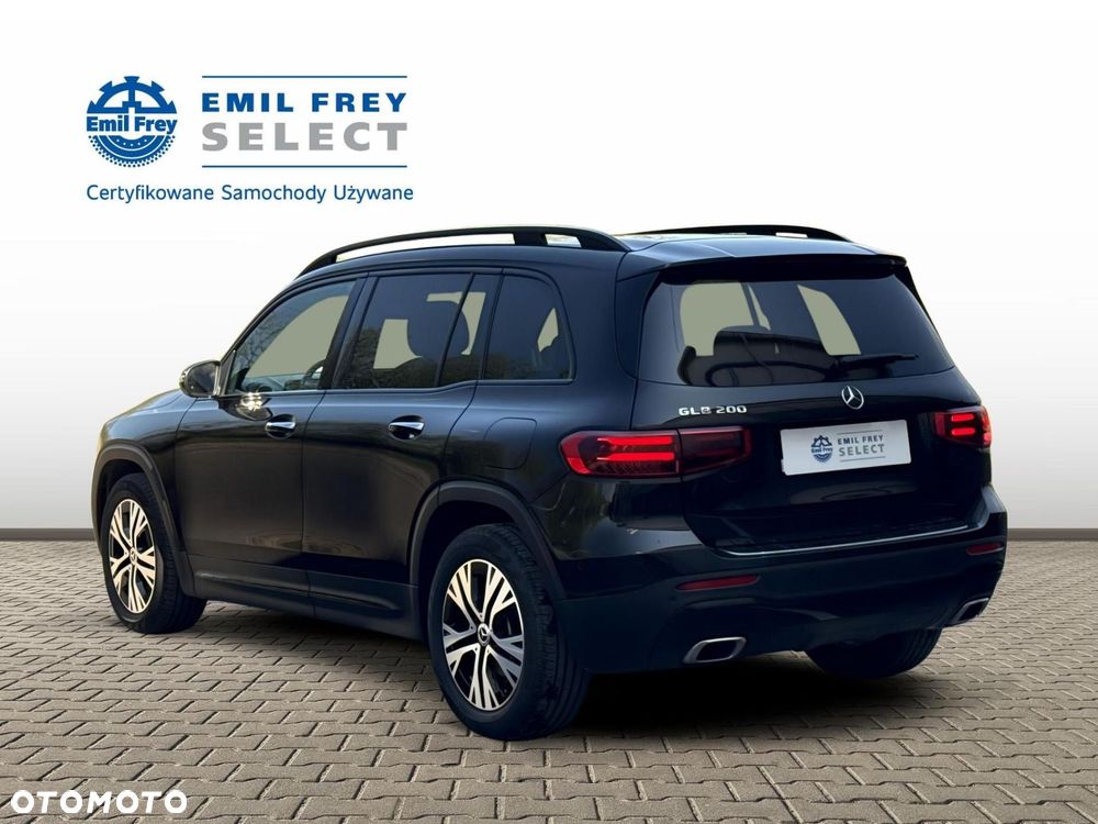 Mercedes-Benz GLB - 4