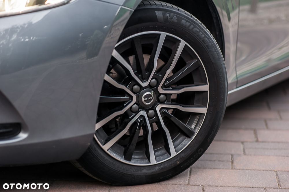 Volvo V40 D2 Drive-E Momentum - 11