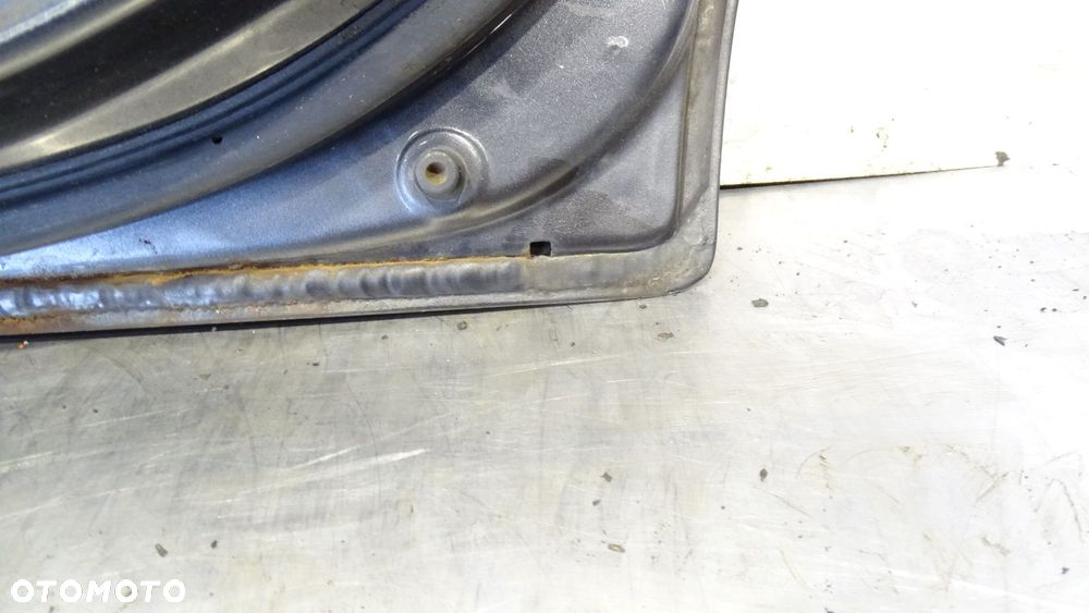 DRZWI PRAWY TYŁ LEXUS IS200 2.0 - 17