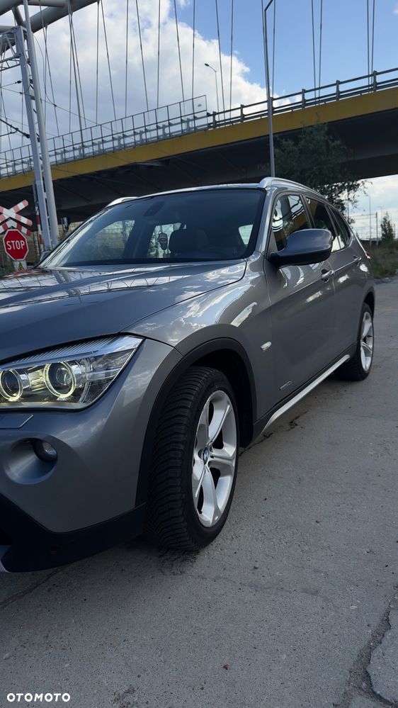 BMW X1 xDrive20d - 8