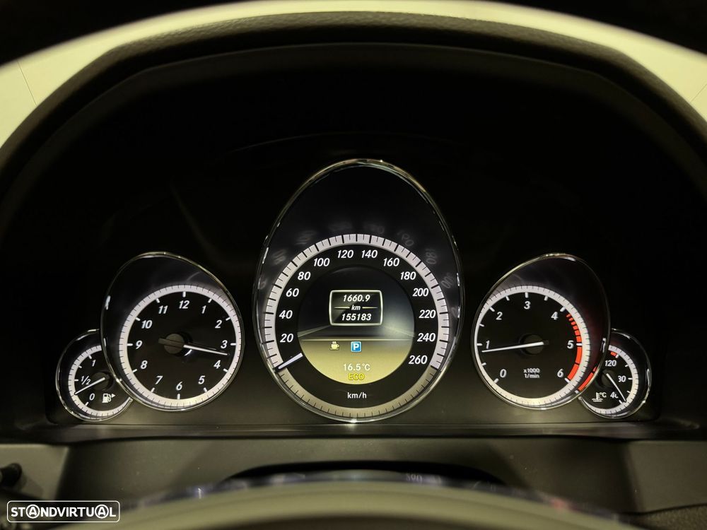 Mercedes-Benz E 220 CDi Avantgarde BlueEfficiency - 46