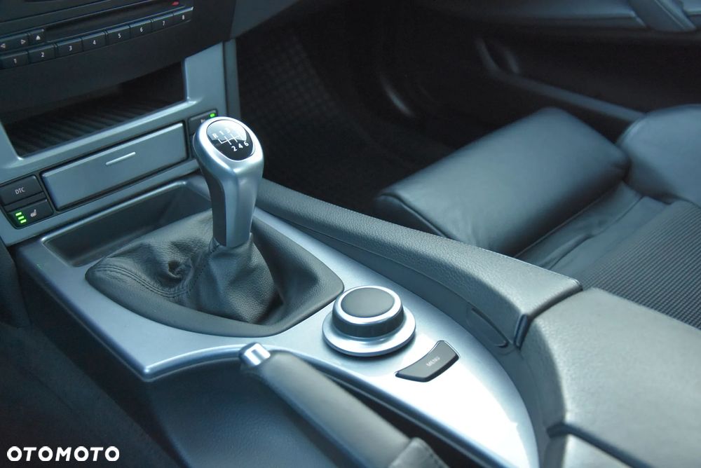 BMW Seria 5 523i Edition Exclusive - 35