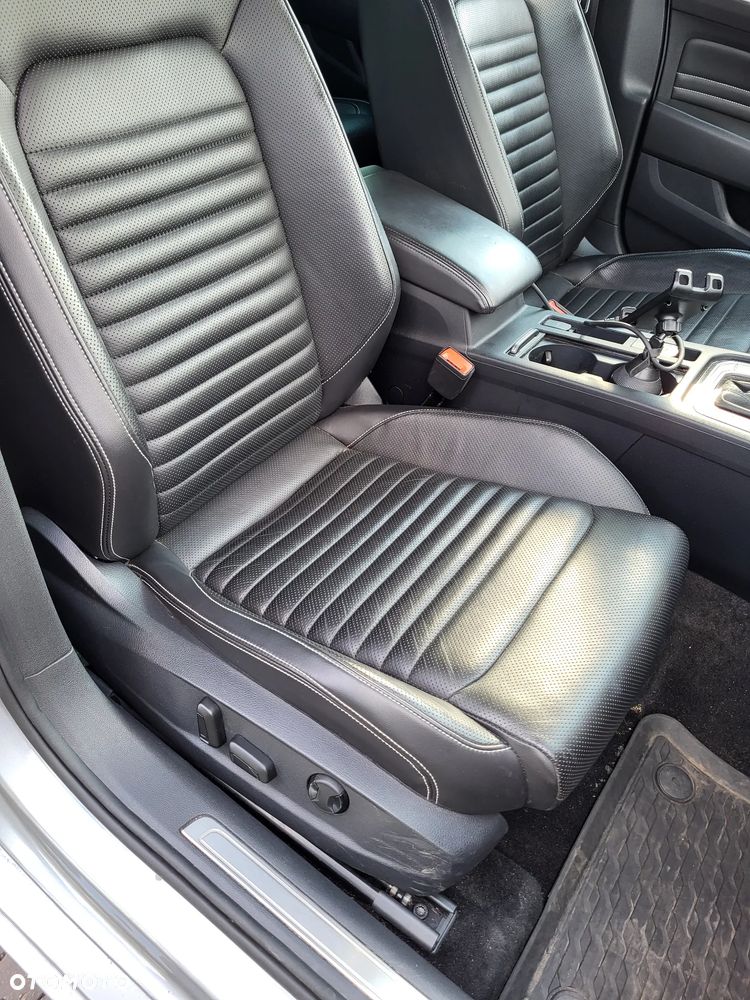 Volkswagen Passat 2.0 TDI 4Mot Elegance DSG - 13