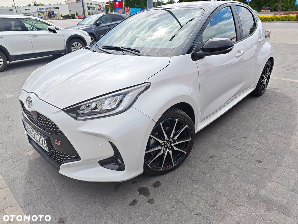 Toyota Yaris Hybrid 1.5 GR Sport - 1
