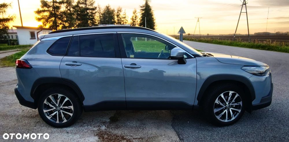 Toyota Corolla Cross 2.0 Hybrid Style AWD - 12