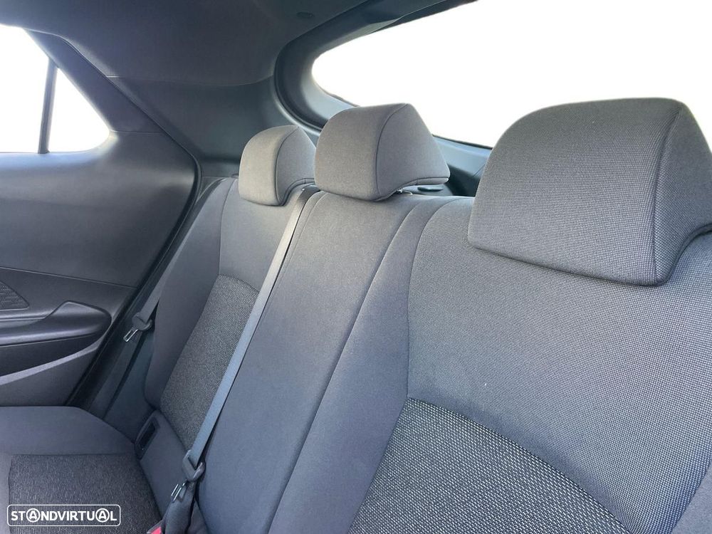 Toyota C-HR — fotografia 11