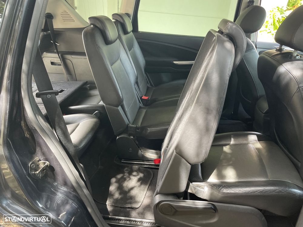 Ford S-Max 1.8 TDCi Titanium 7L - 23