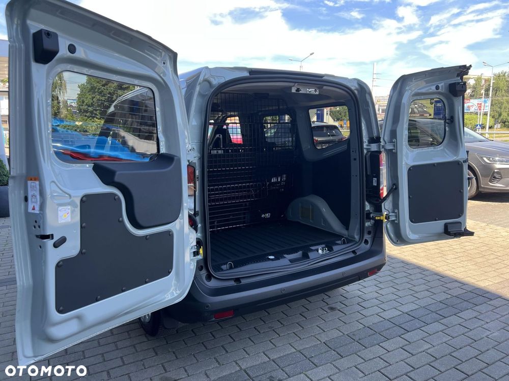 Ford Transit Courier - 19