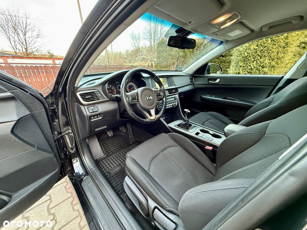 Kia Optima 2.0 M - 15