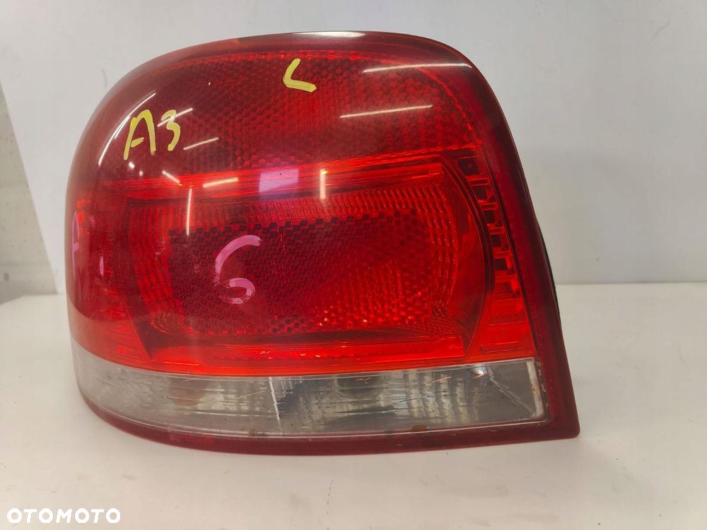 Audi a3 8p 04-08 3 drzwi LAMPA TYŁ PRAWA TYLNA - 3