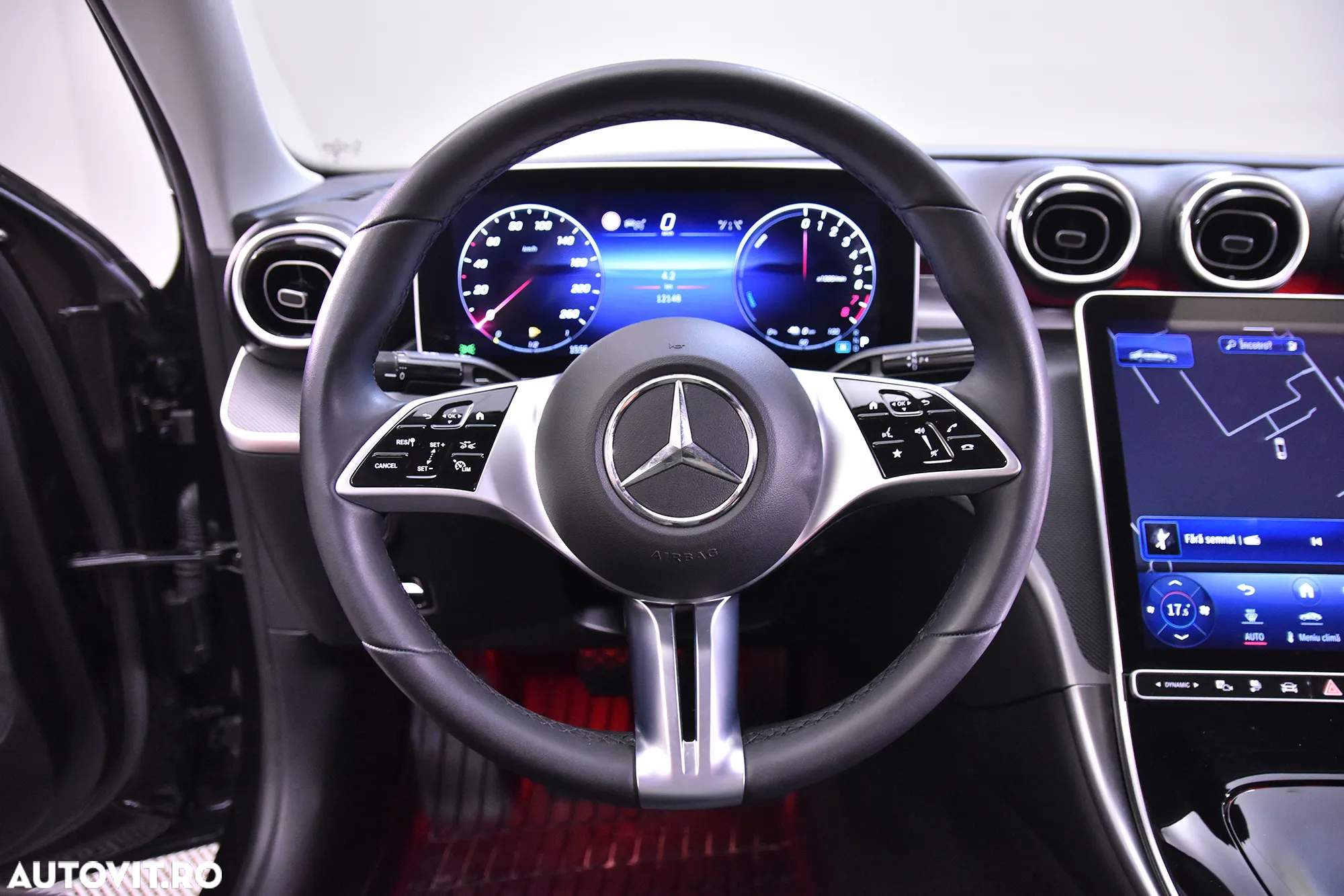 Mercedes-Benz C 300 PHEV - 16