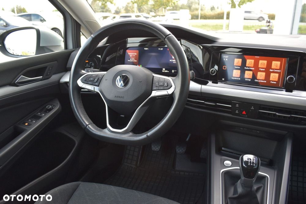 Volkswagen Golf - 10