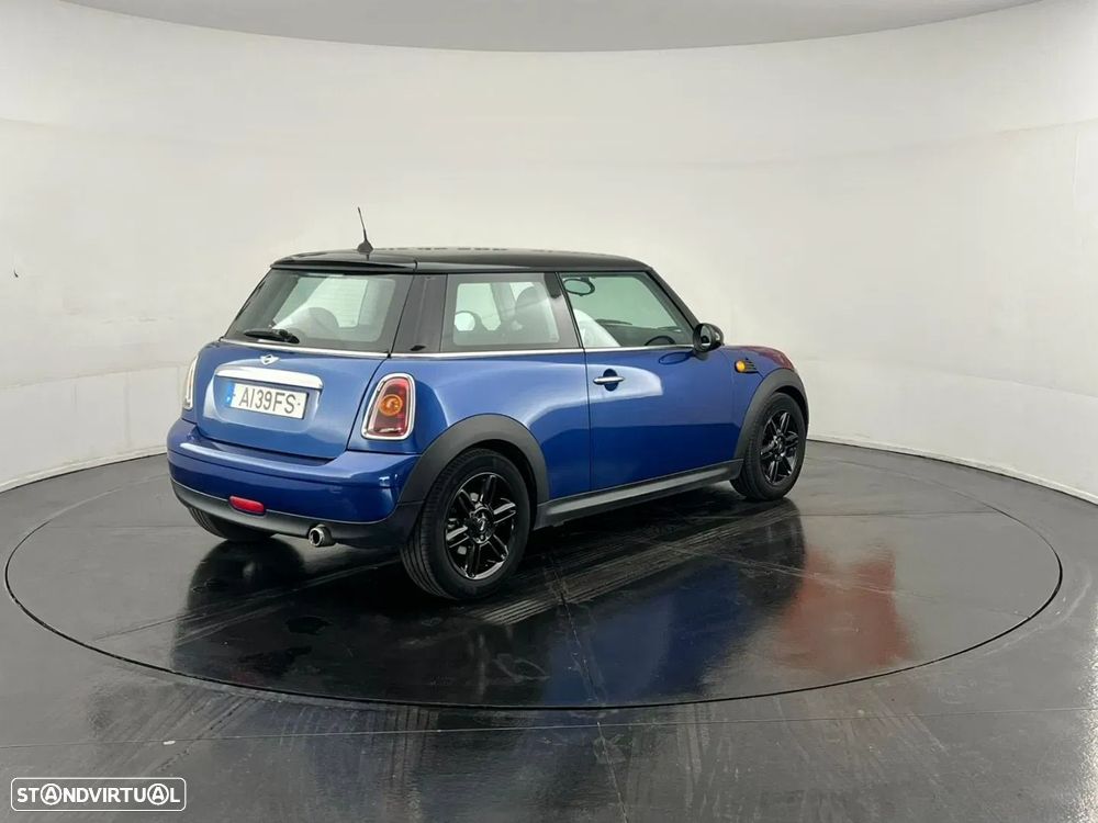 MINI 3 Portas Cooper D - 4