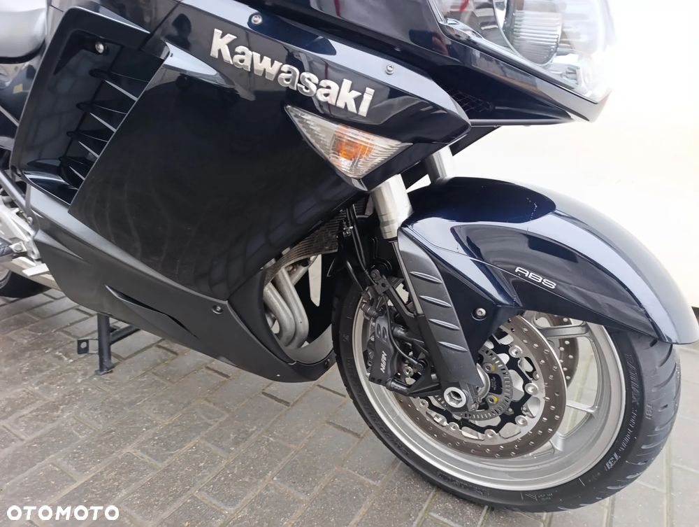 Kawasaki GTR - 36