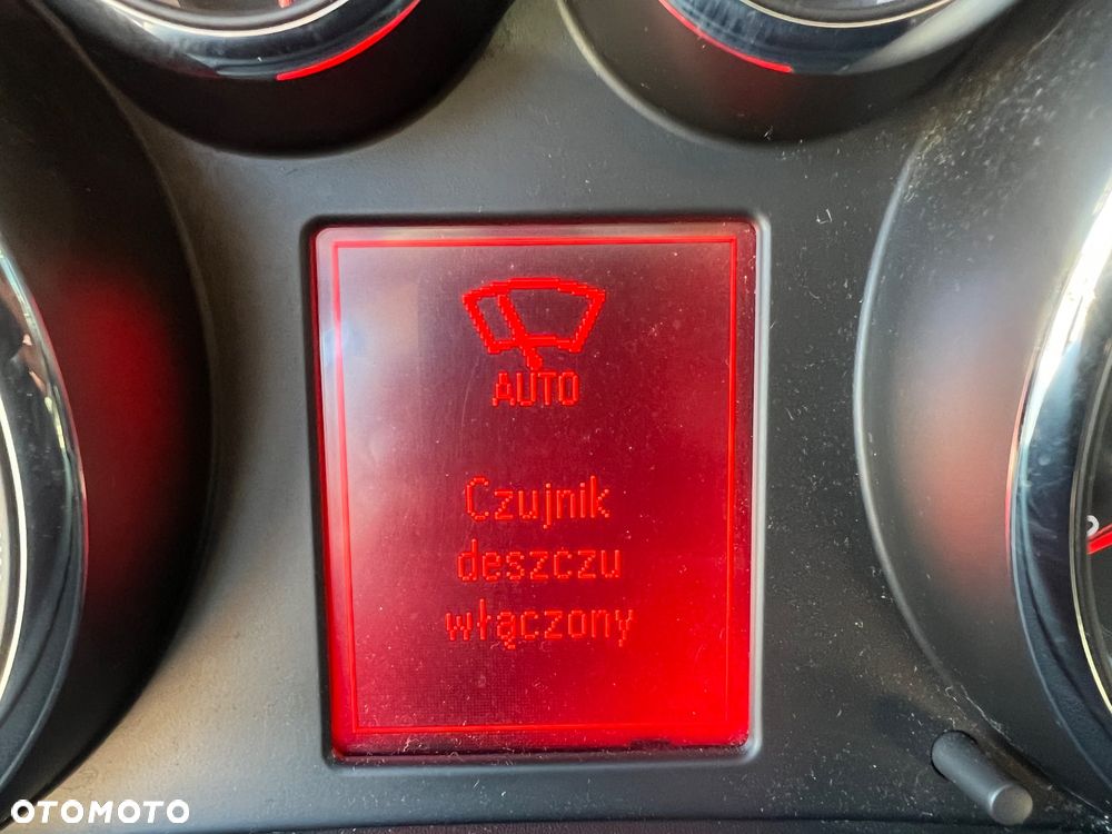 Opel Astra 1.4 T Enjoy S&S - 20