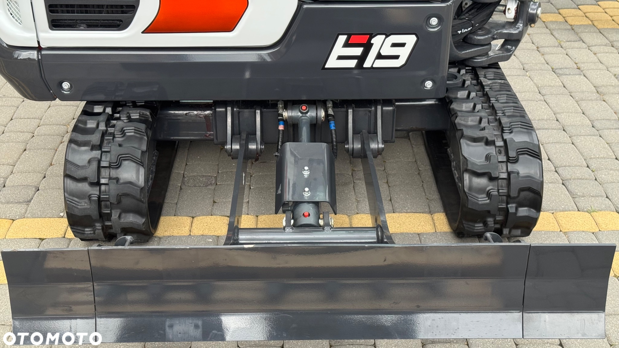 Bobcat E19 / rok 2024 / liczba godzin 4 / kupiona u dealera w Polsce / stan NOWA / komplet 3 łyżek / skarpówka hydrauliczna / - 31