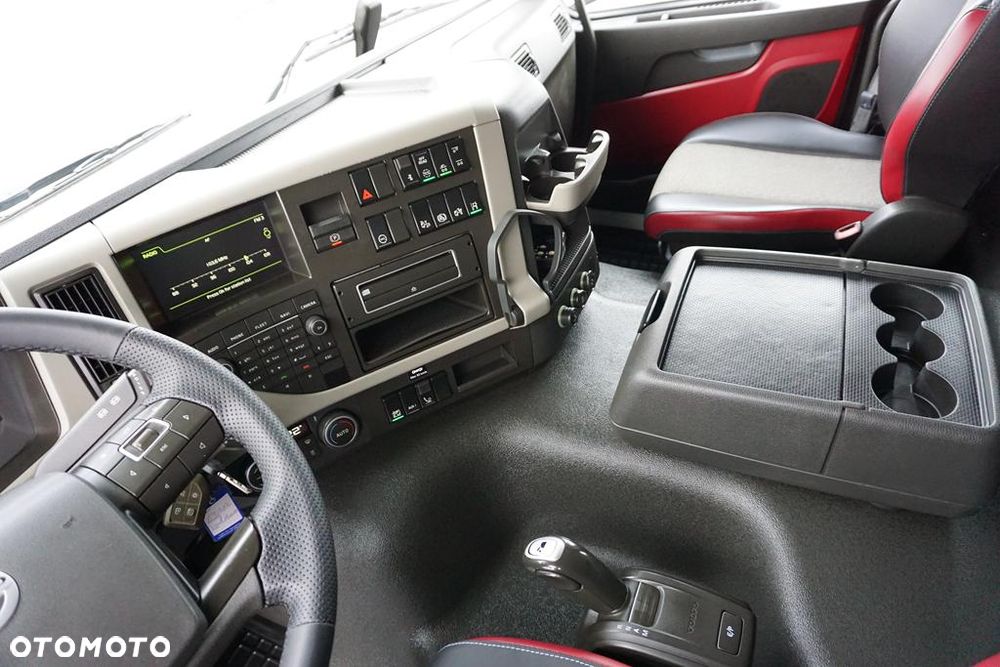 Volvo FM / 460 / E 6 / IZOTERMA + WINDA / 22 PALETY / DŁ 9,1 M / ŁAD. 14 345 KG - 9