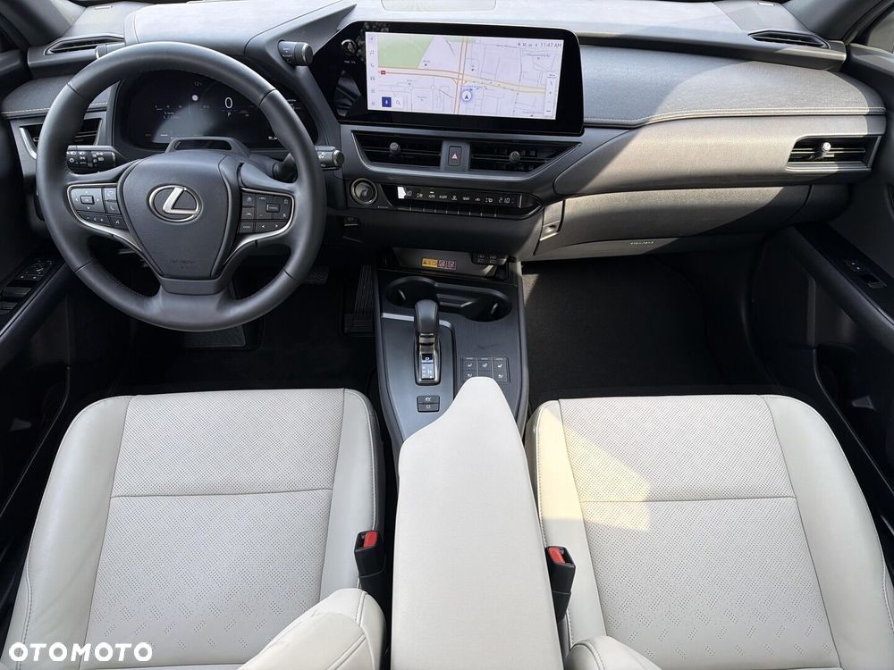 Lexus UX - 13