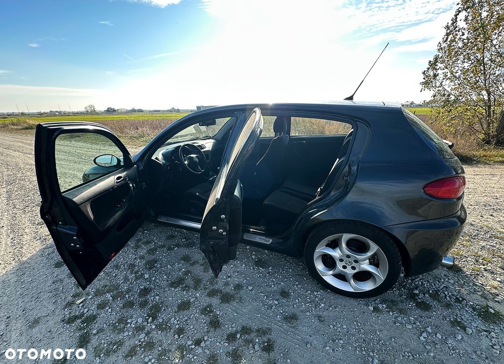 Alfa Romeo 147 - 6
