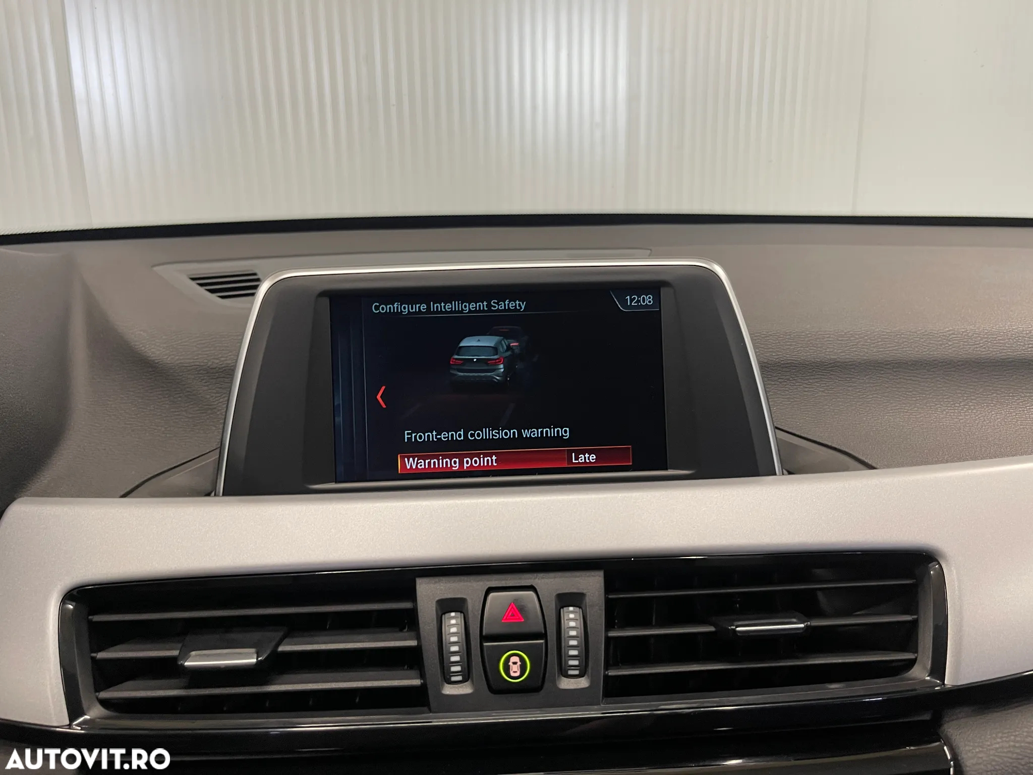 BMW X1 sDrive18d - 14