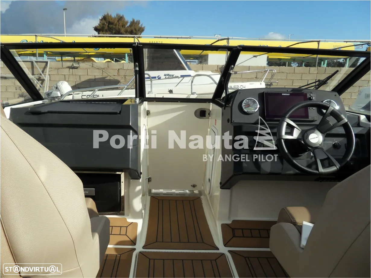Quicksilver Activ 605 Bowrider - 7