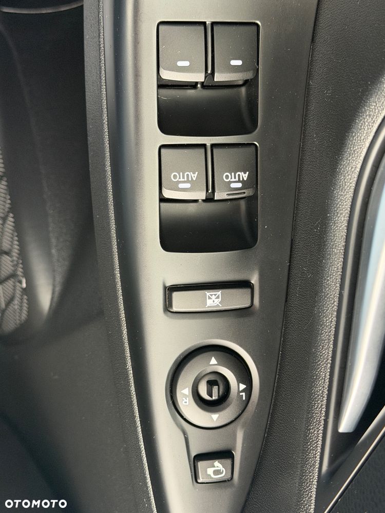 Hyundai ix20 1.4 blue - 31