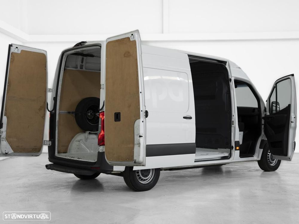 Mercedes-Benz E-SPRINTER - 4