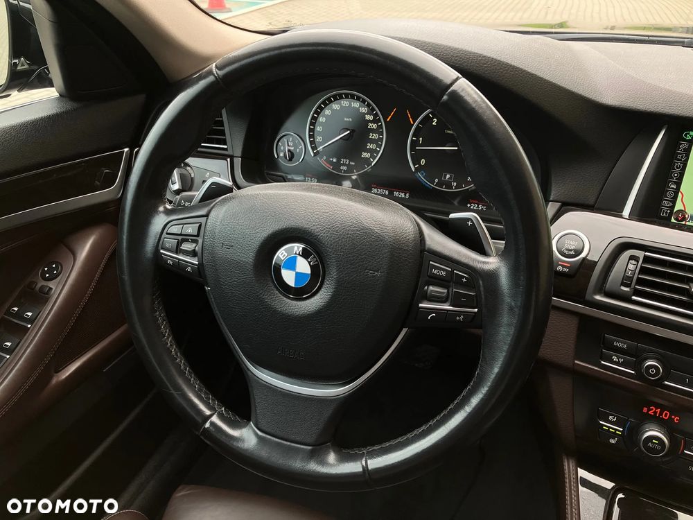 BMW Seria 5 530d xDrive Luxury Line - 23