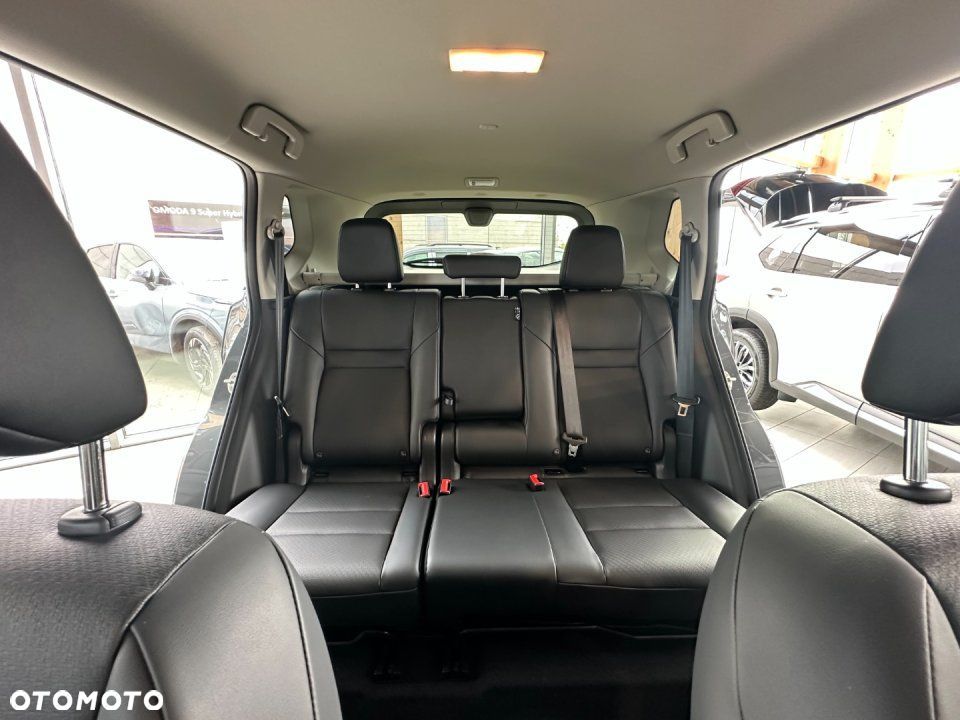 Nissan X-Trail - 11