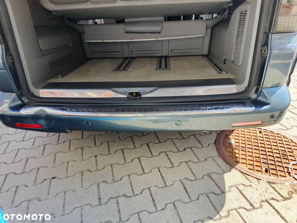 Volkswagen Multivan - 12