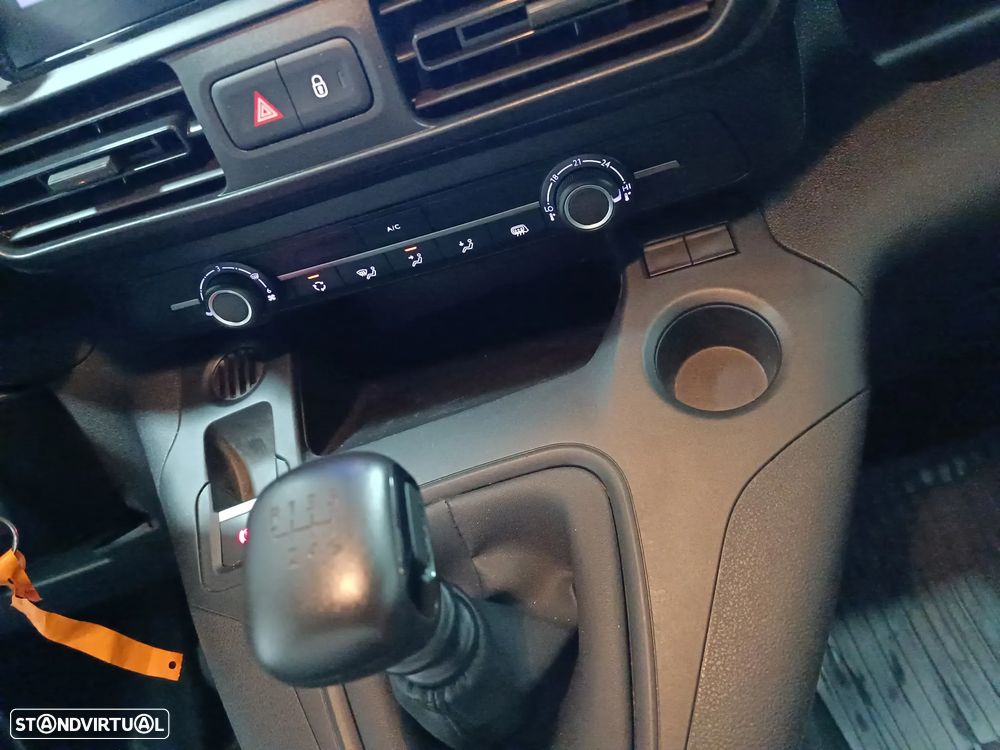 Toyota PROACE-CITY 1.5D L1 CONFORT IVA/DEDUTIVEL - 19