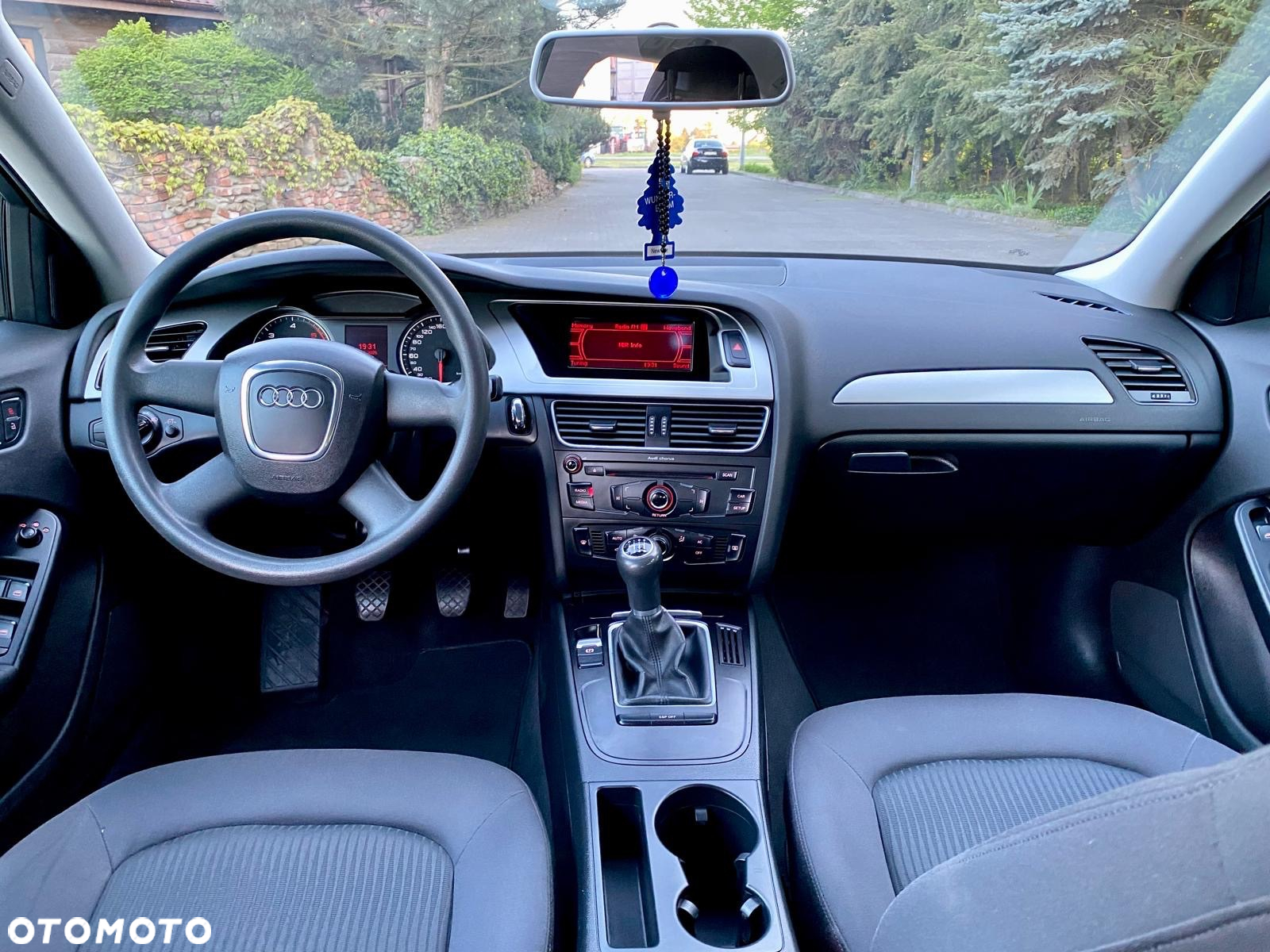 Audi A4 Avant 2.0 TDI DPF Ambiente - 13
