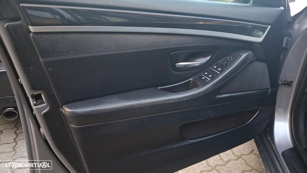 BMW 520 d Luxury Line - 23