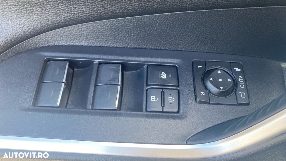 Toyota RAV4 2.5 VVT-iE 4x4 Luxury - 12