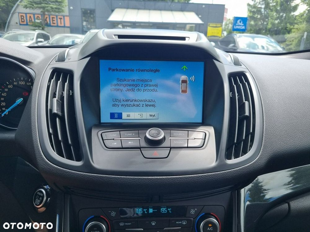 Ford Kuga 1.5 EcoBoost 2x4 Titanium - 22