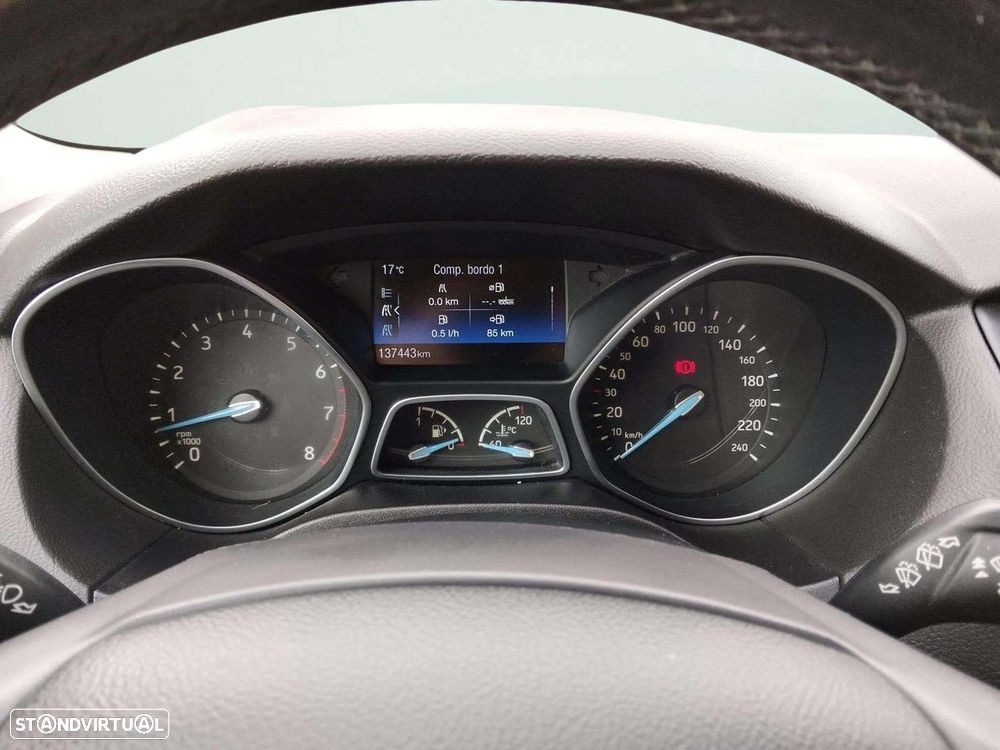 Ford Focus SW 1.0 EcoBoost Business - 11