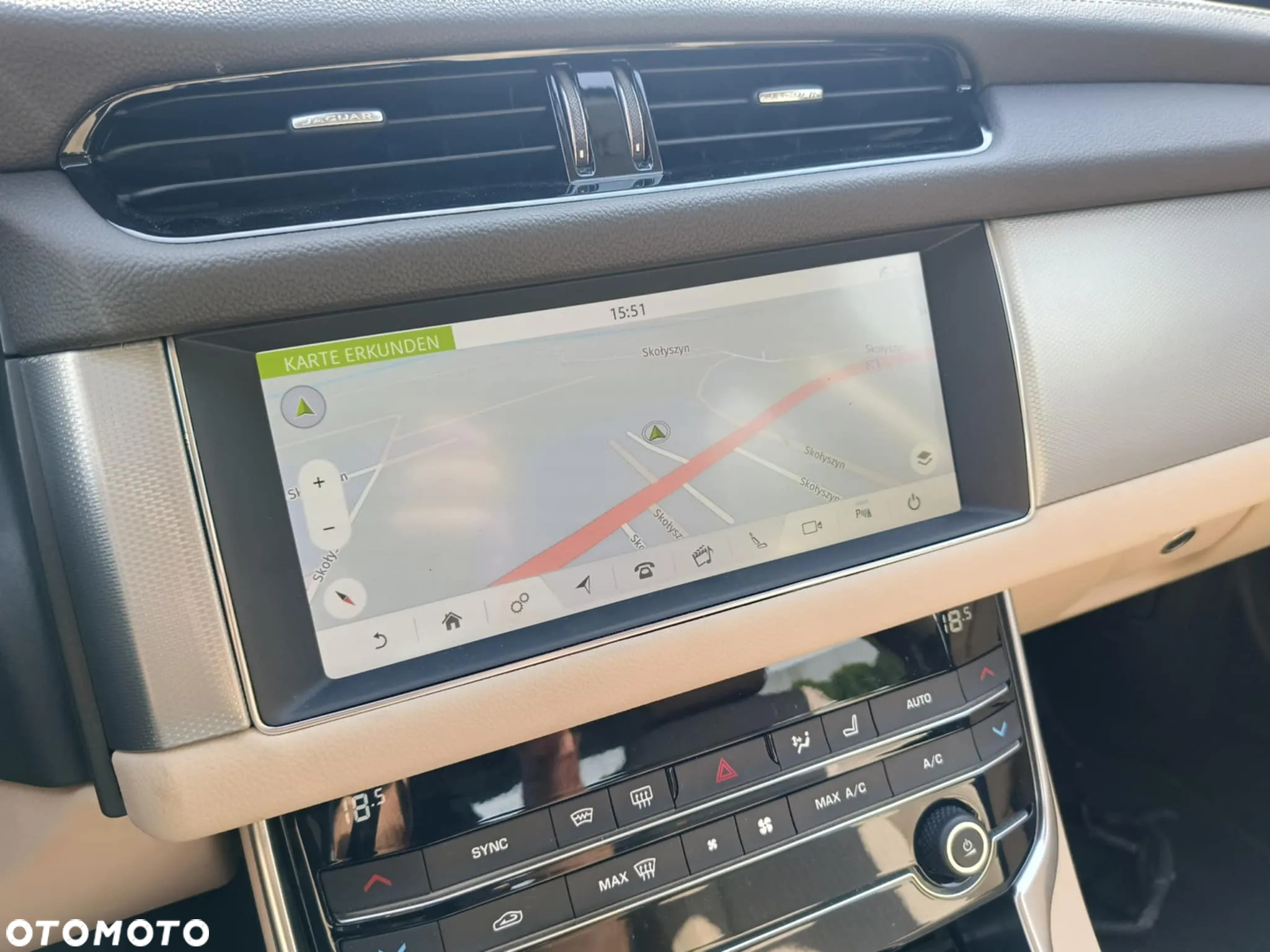 Jaguar XF 20d AWD Prestige - 28