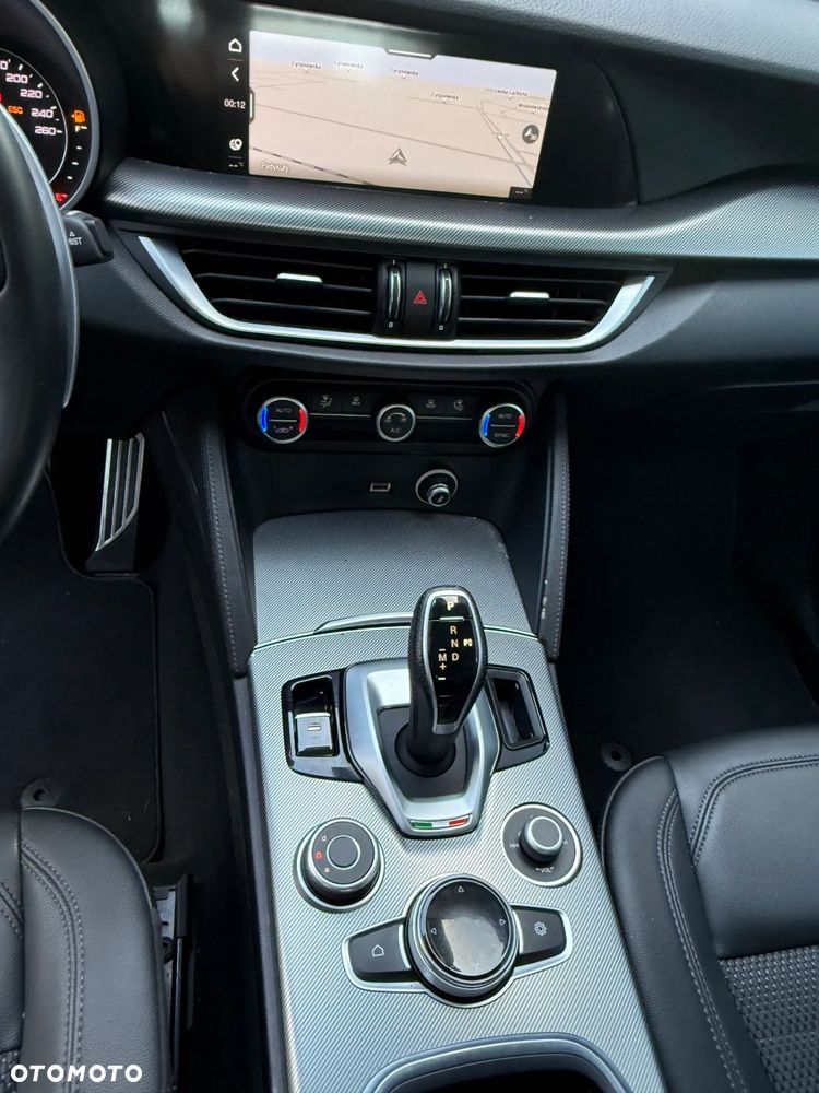 Alfa Romeo Stelvio 2.2 JTDM Q4 - 14