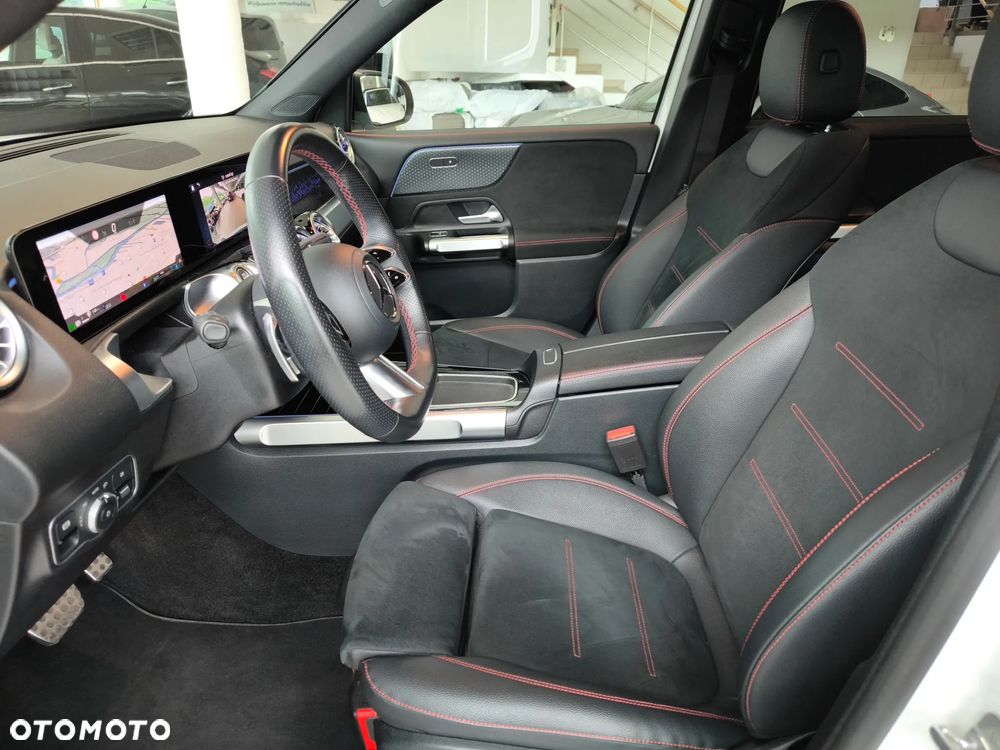 Mercedes-Benz GLB 200 AMG Line 7G-DCT - 9