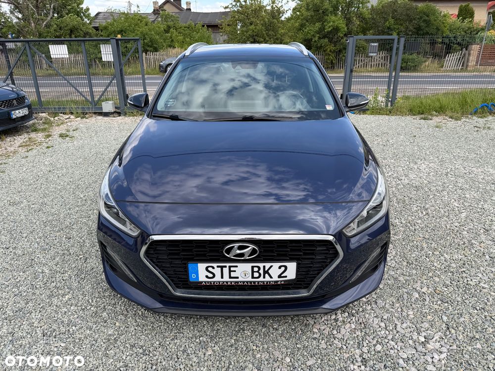 Hyundai i30 1.6 CRDI Trend - 3