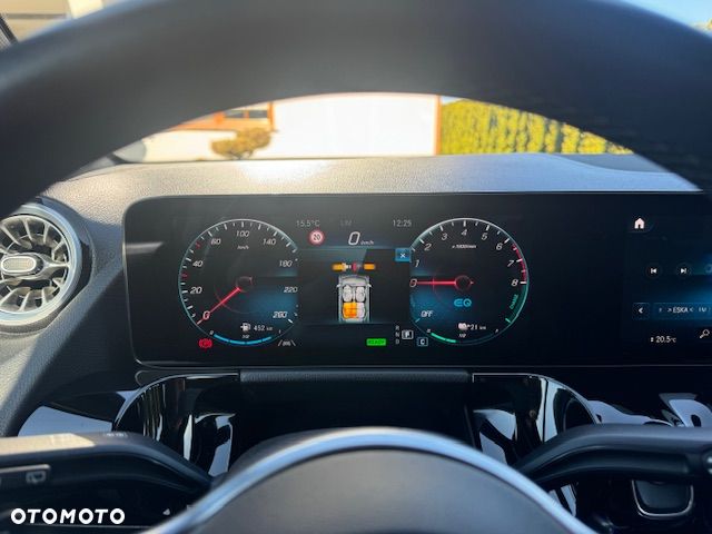 Mercedes-Benz GLA - 13