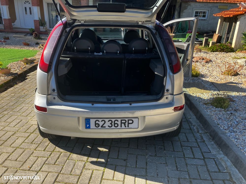 Opel Corsa 1.2 16V Confort - 3