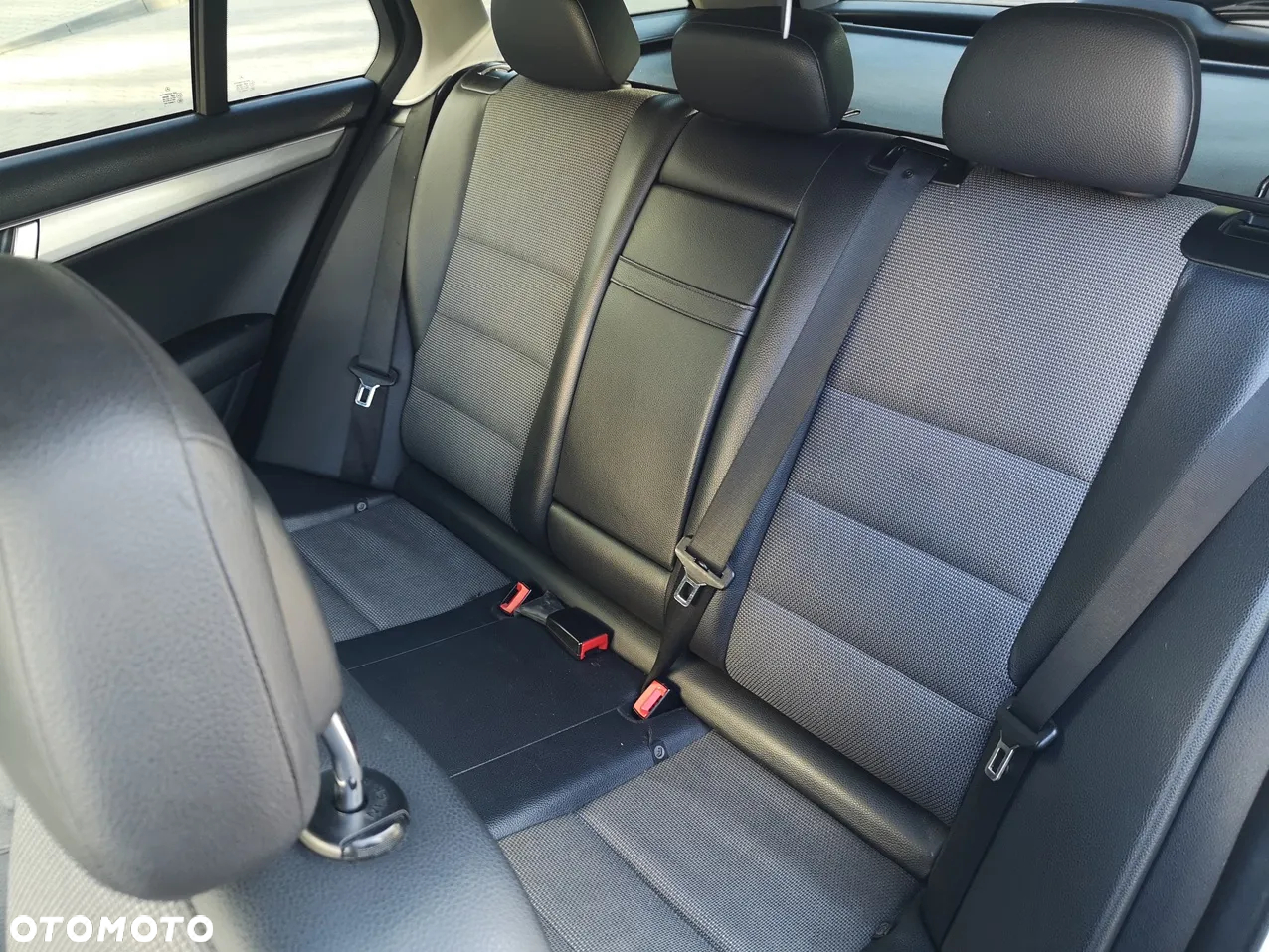 Mercedes-Benz Klasa C 220 (BlueTEC) d T 7G-TRONIC Avantgarde - 8